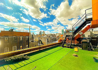 212 East 10th Street - Photo 1