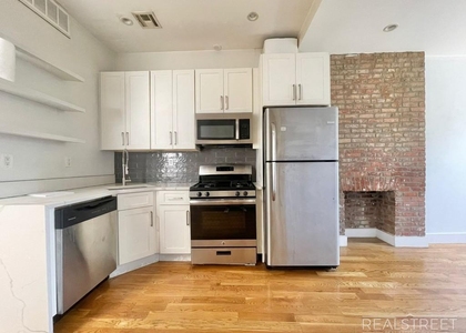 94 Lewis Avenue - Photo 1