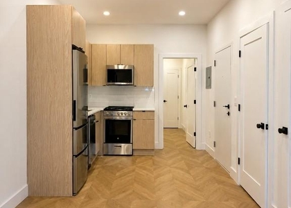 25-66 Steinway Street - Photo 1