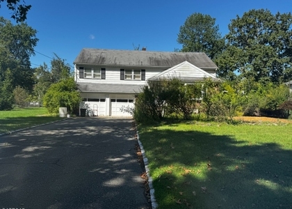 14 Blackstone Dr - Photo 1
