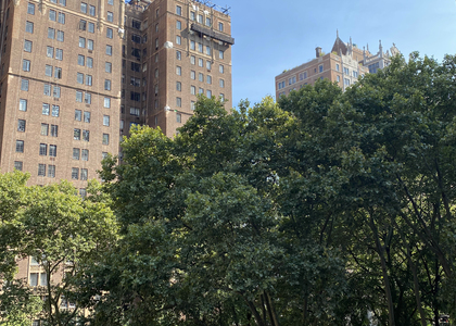 Midtown East - 2nd Ave - Photo 1