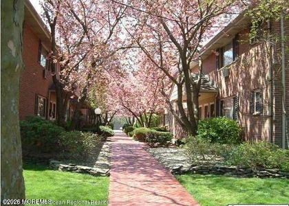 400 Sairs Avenue - Photo 1