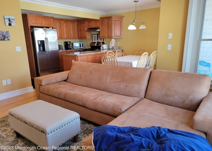 27 Broadway - Photo 1
