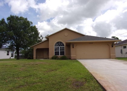 1225 Sw Milan Lane - Photo 1