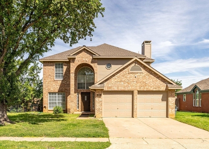 344 Parkview Drive - Photo 1