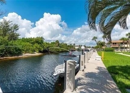 2840 Ne 14th Street Causeway - Photo 1