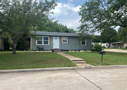 425 Wanda Way - Photo 1