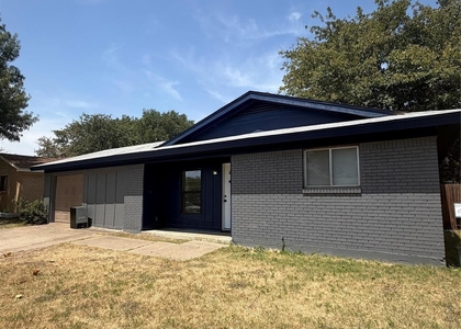 1621 Gill Street - Photo 1
