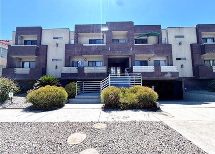 13512 Moorpark - Photo 1