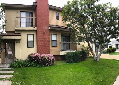604 W Milford Street - Photo 1