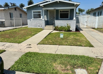 323 W 82nd Street - Photo 1