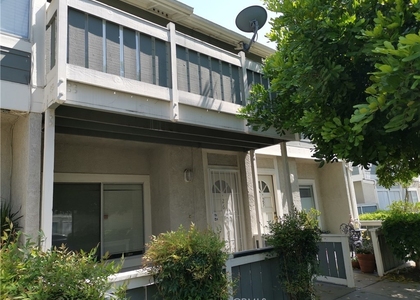 926 W Philadelphia Street - Photo 1