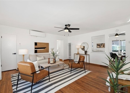 5538 Linden Avenue - Photo 1