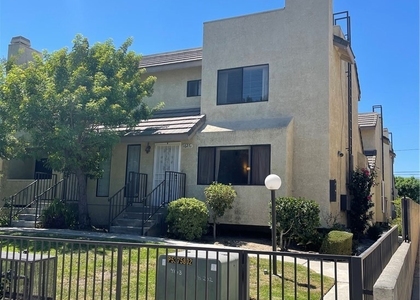 1627 #a S Marengo Avenue - Photo 1