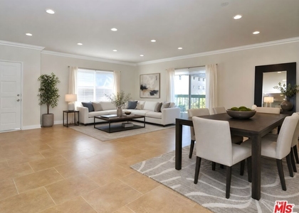 5354 Lindley Avenue - Photo 1