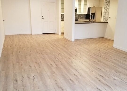 1031 N Crescent Heights Boulev - Photo 1