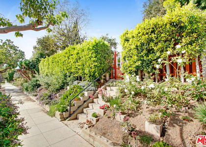 2227 Montana Avenue - Photo 1