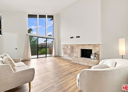 2322 Palos Verdes Drive - Photo 1