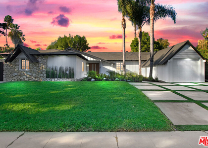 23209 Bigler Street - Photo 1
