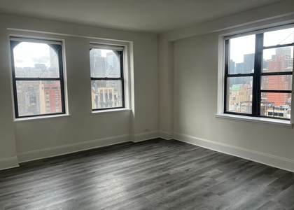 West 34th Street - Photo 1
