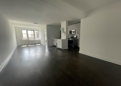 East 50th and 1st Ave - Photo 1