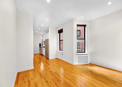 West 45th Street - Photo 1