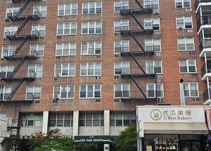 41-25 Kissena Blvd - Photo 1