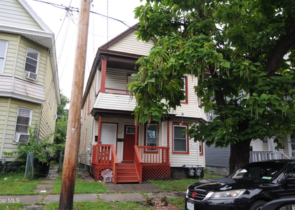 833 Grant Avenue - Photo 1