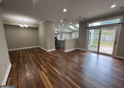 44194 Shady Glen Terrace - Photo 1