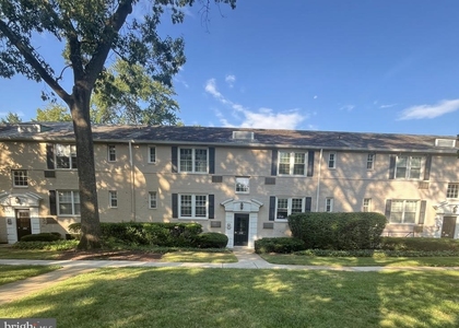 212 George Mason Drive N - Photo 1