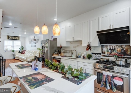 2611 S Marshall Street - Photo 1