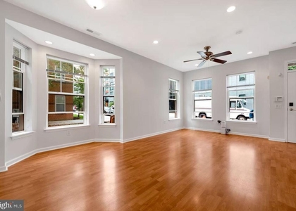 1318 Bainbridge Street - Photo 1