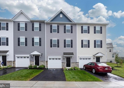 412 Ridgewood Drive - Photo 1