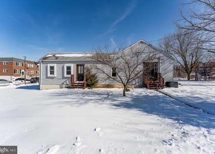 390 Mary Street - Photo 1