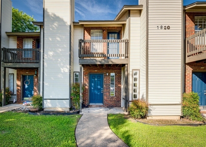 1830 River Crossing Cir - Photo 1