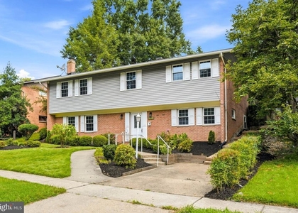 808 E Franklin Avenue - Photo 1