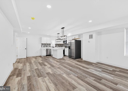 2500 W Franklin Street - Photo 1