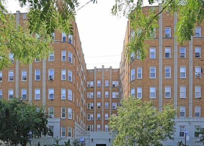 6748 N Ashland Avenue - Photo 1