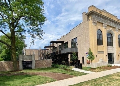 3228 W Palmer Street - Photo 1