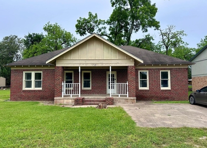 217 Marland St - Photo 1