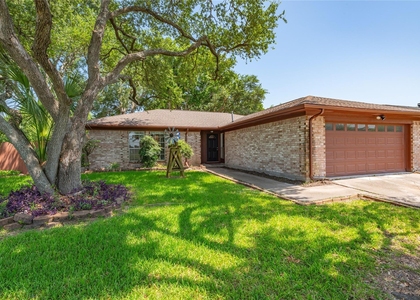 2906 Heatherwood Drive - Photo 1