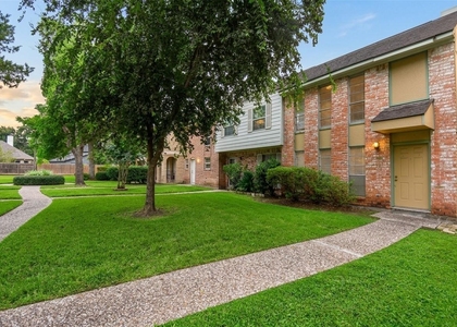 427 Sunset Drive - Photo 1