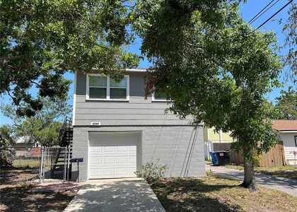 2727 17th Street N - Photo 1