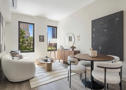 1 bed · 1 bath in Dupont Street