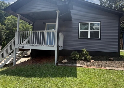 1700 North Avenue Nw - Photo 1
