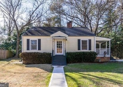 312 Phillips Drive Se - Photo 1