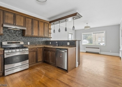 81 Main St - Photo 1
