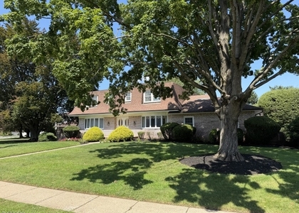 7 Glendale Ln - Photo 1