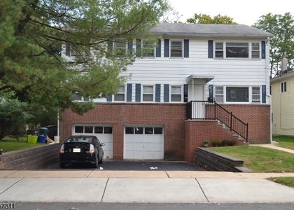 511 Downer St - Photo 1