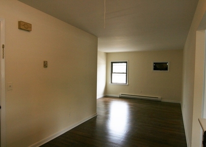 1419 Stuyvesant Ave - Photo 1